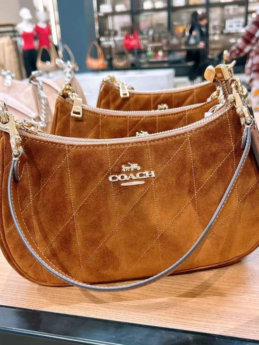 NWT Coach Teri Shoulder Bag With Quilting suede CET35 - Picture 3 of 16